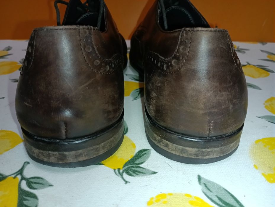 Hugo Boss N 44 кожени - 45 лв