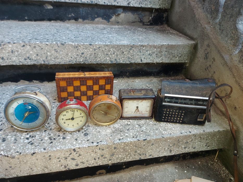 Часовници ръчни и будилници