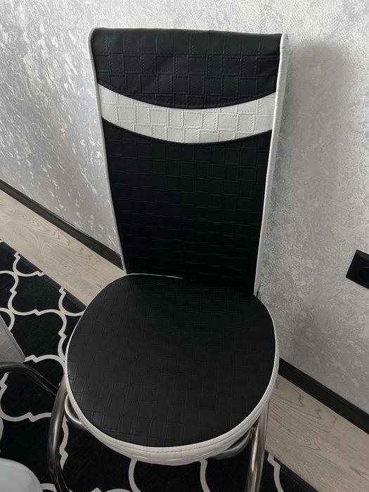 Продаются стулья - 6 штук