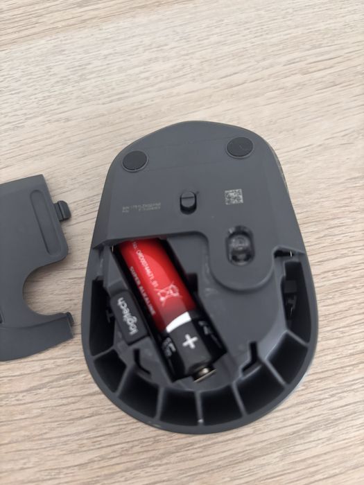 De vanzare mouse Logitech bluetooth