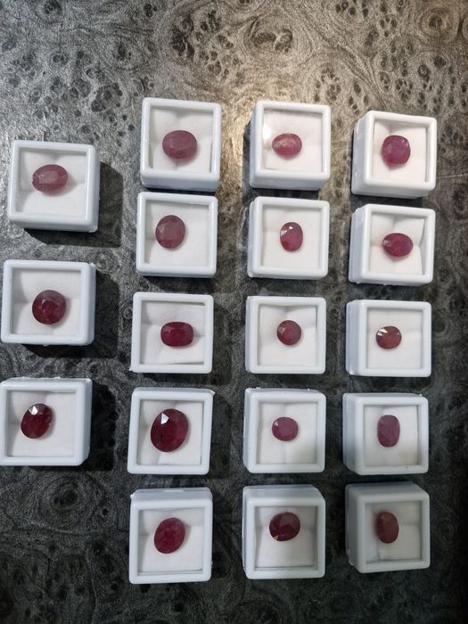 Камни рубин натуральный