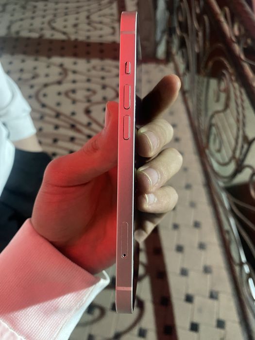 Iphone 13 juda zor holatda