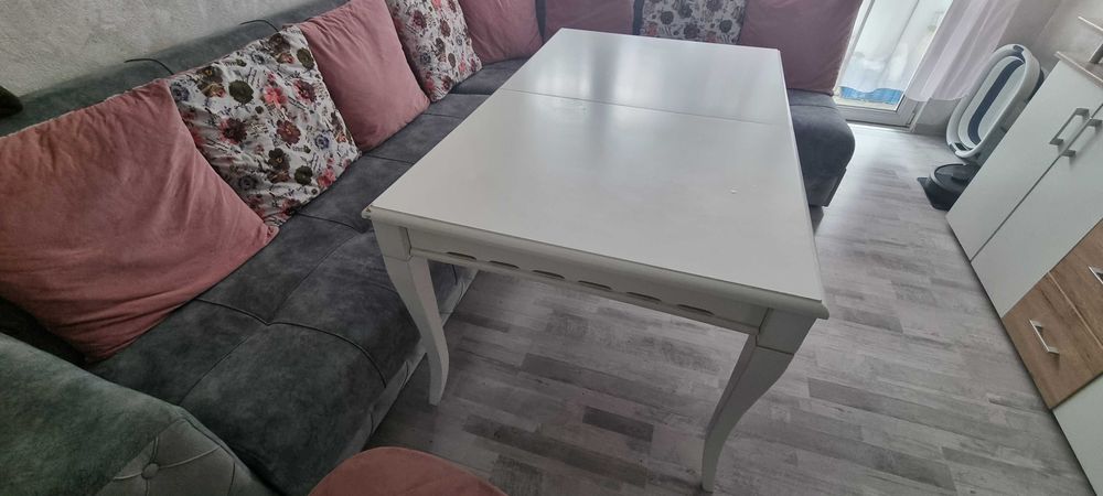 Трапезна маса (Бяла)