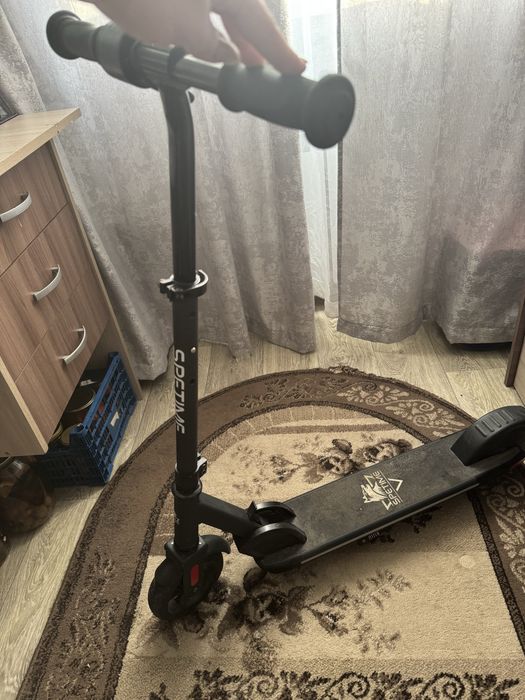 Продаю электро самокат
