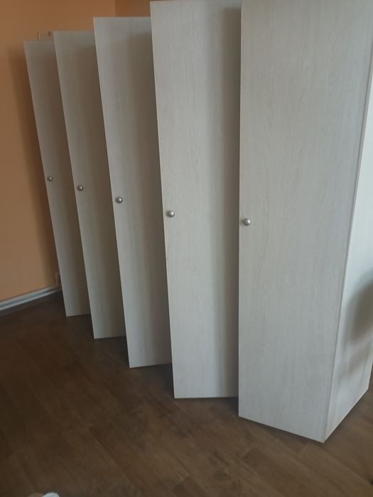 Шкаф пяти секционный 2 штуки в раздевалку
