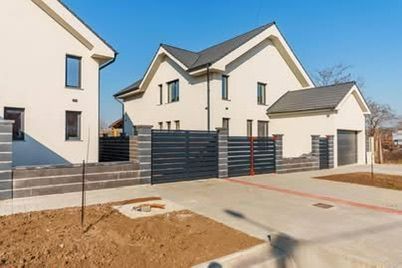 Vand casa in comuna Sagu