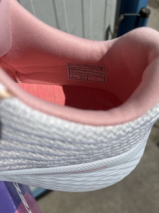 Дамски маратонки Skechers номер 40
