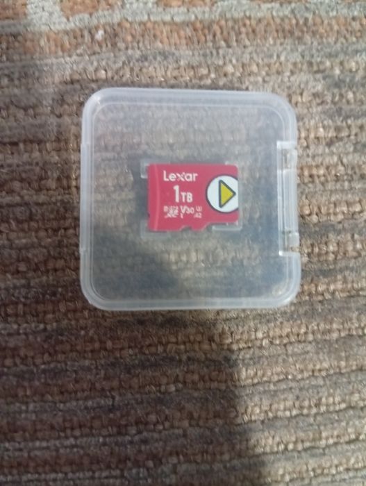 Vând  Nintendo Switch
