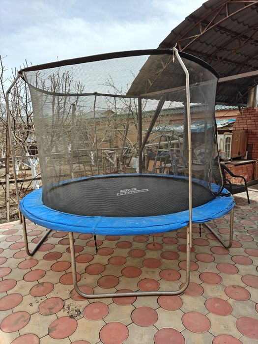 Батут каркасный большой,