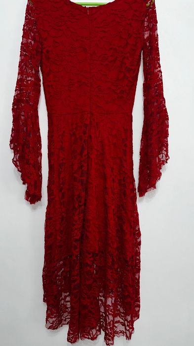 Rochie din dantela roșie marimea 38