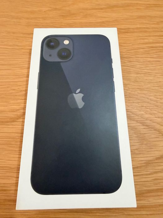 Vând iPhone 13 stare buna