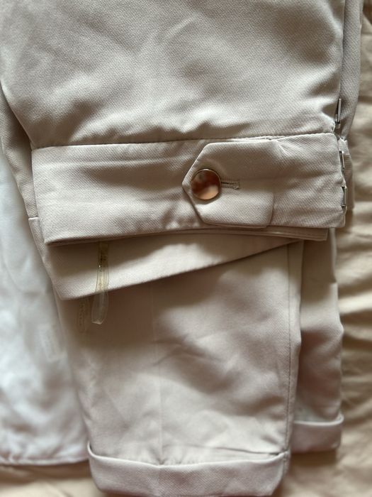 Продается костюм