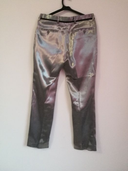 Мъжки официален костюм