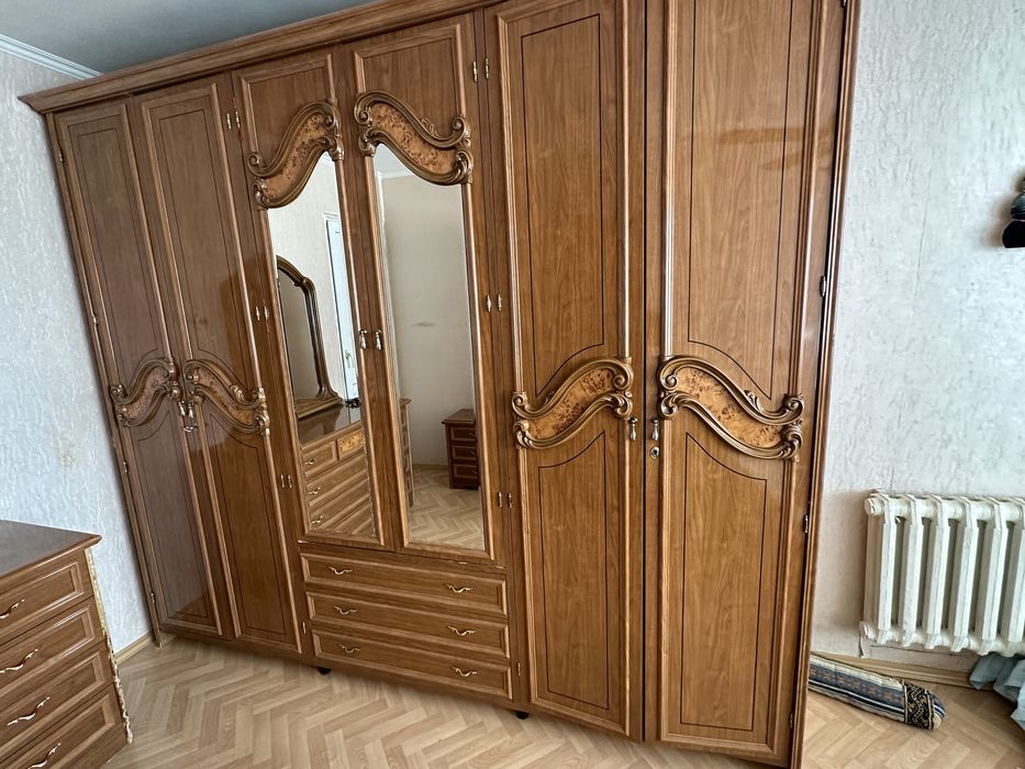 Спальный гарнитур