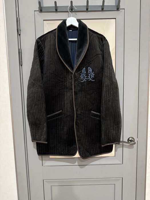 Костюмы в отличном состояние