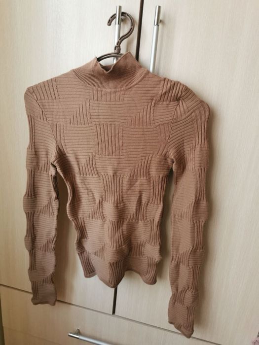 Дамски якета и блузи - нови и като нови