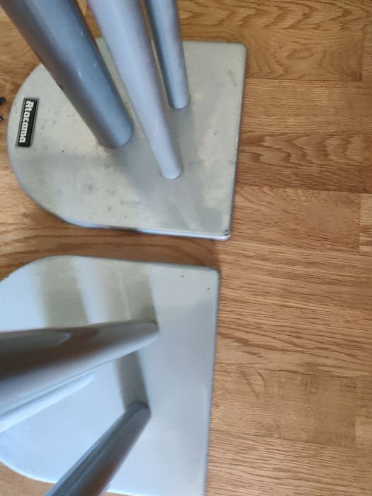 Продавам стойки за тонколони Atacama