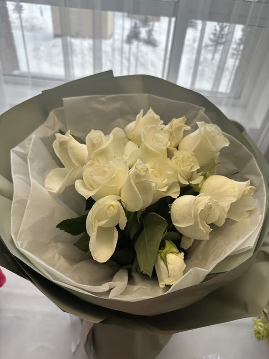 Цветы свежие ……..