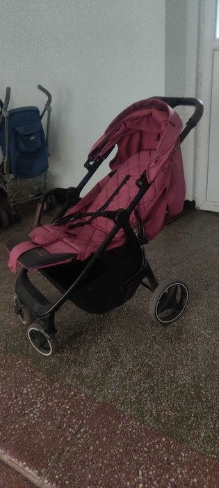 Cărucior sport Carrello Bravo - Roz/Burgundy - All-season, stare bună