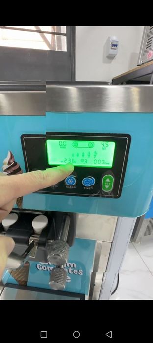 Frezer marojna aparat