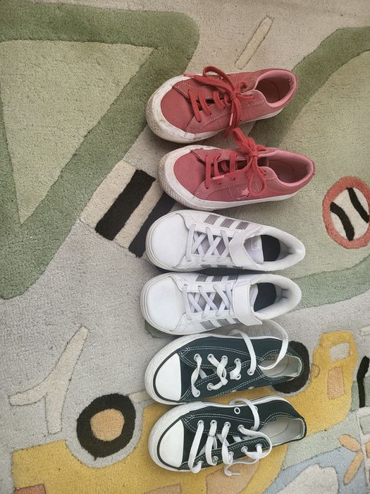 Vand adidași mărimea 30-31