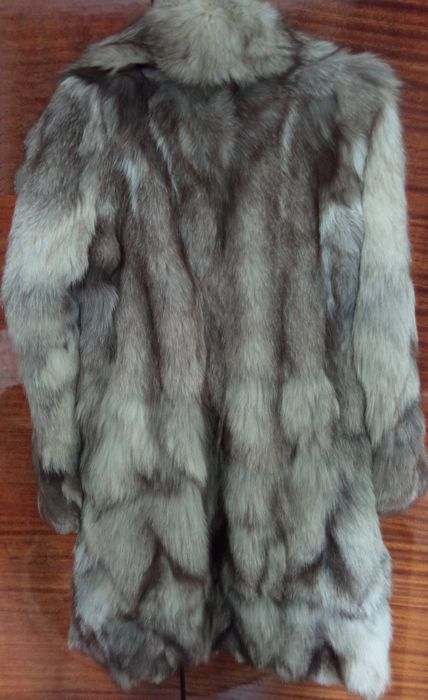 Продам шубу женскую
