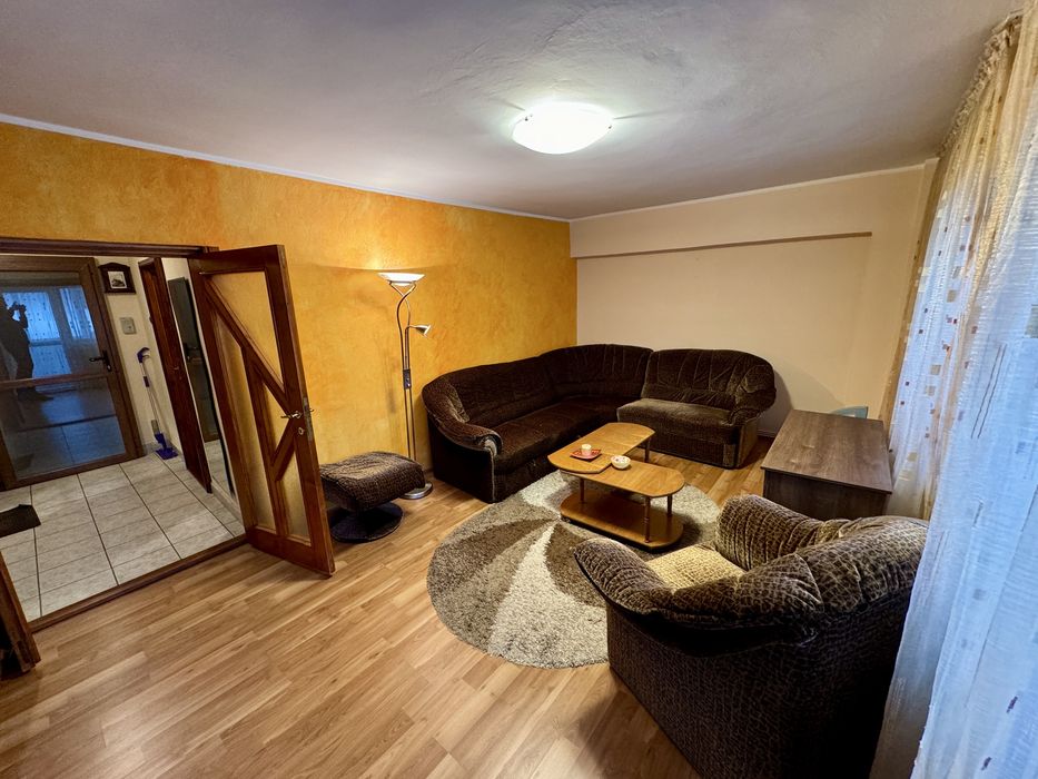 Proprietar inchiriez apartament 3 camere 104mp, str. Mihai Viteazul