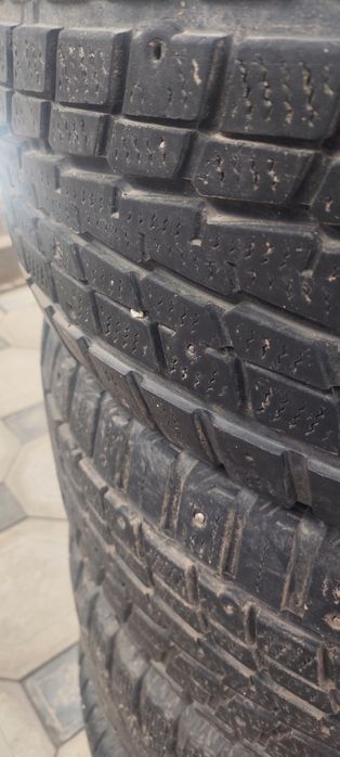 Шины. Зимние.  Две пары.