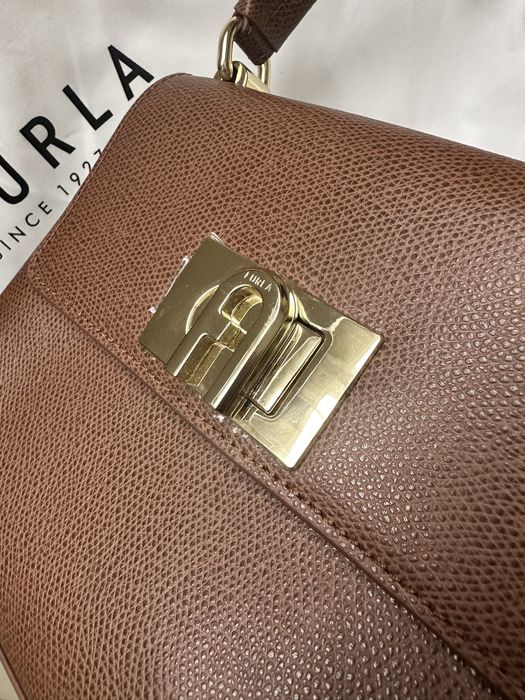 Дамска чанта Furla 1927 в кафяв цвят