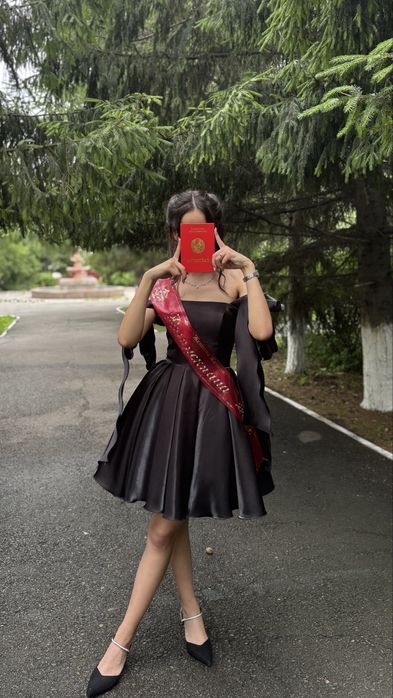 Платье, один раз надевала