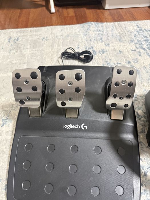 Руль Logitech G29