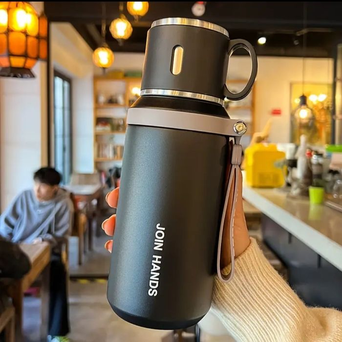 Термос с чаша за топло и студено до 12 часа