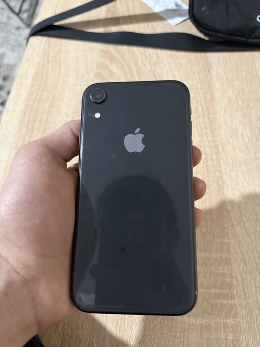 iphone xr.