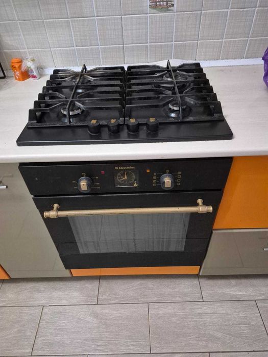 кухонный гарнитур в отличном состоянии