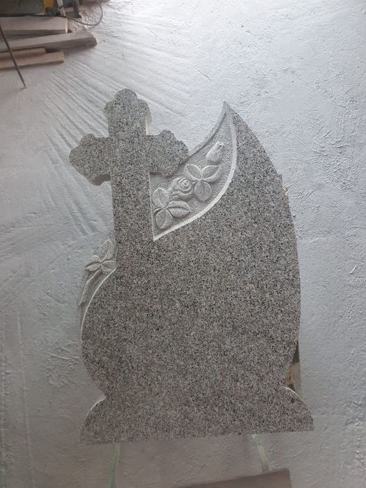 Cruci marmura. Granit