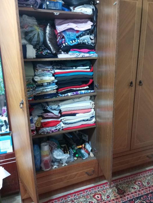 Шкафы 2 шт,тумба