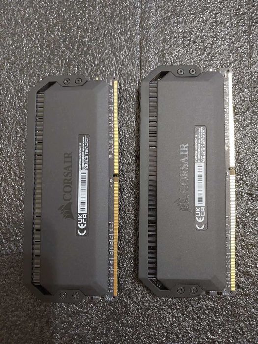 32GB DDR4 4000Mhz CL19 - Corsair Dominator Platinium RGB