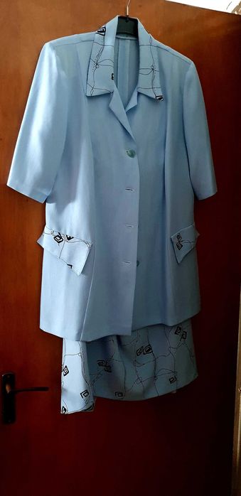 Costum bleu de  dama
