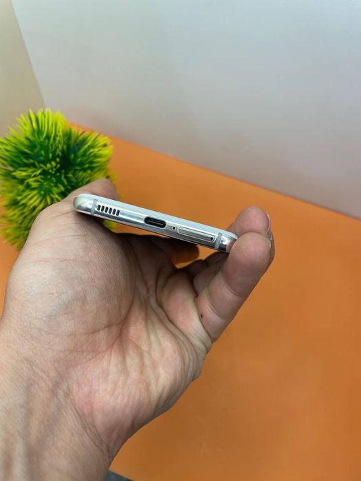 Samsung s21  8/256gb