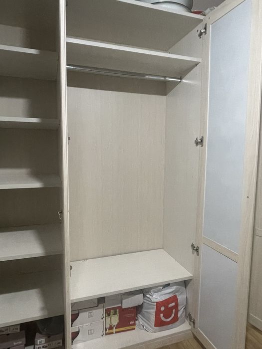 Белоруская. Мебель в отличном состаяние