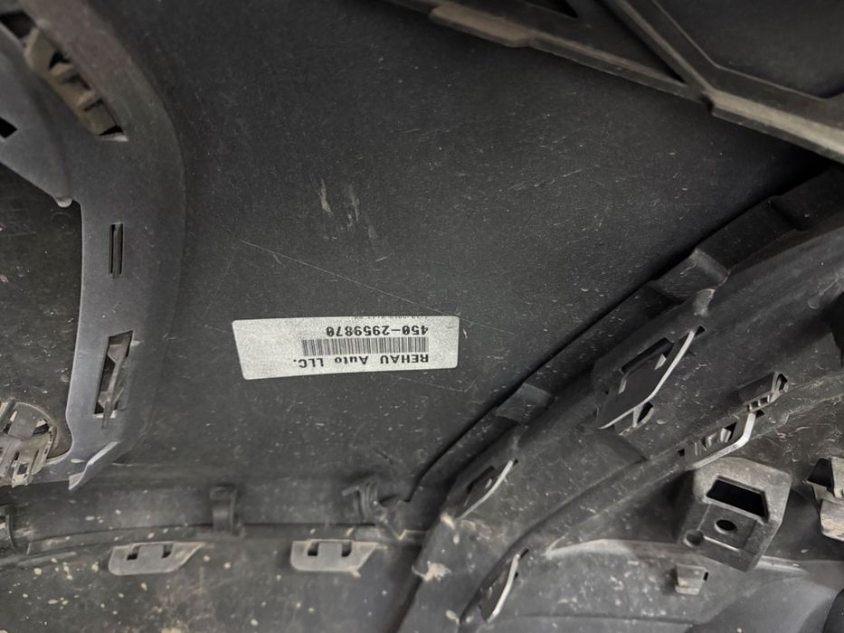 Предна и задна броня GLS450 x166 2018г