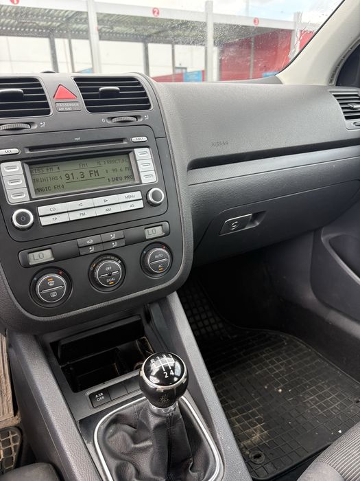 Golf 5, 1.6 benzina, 151 000km