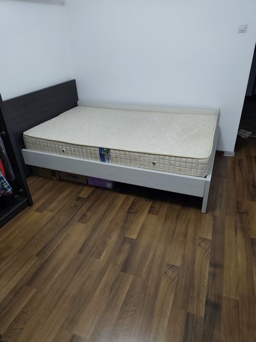 Vând mobilier tineret