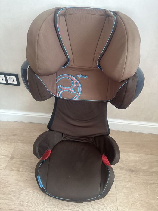 Автокресло Cybex Solution X2-Fix в хорошем состоянии