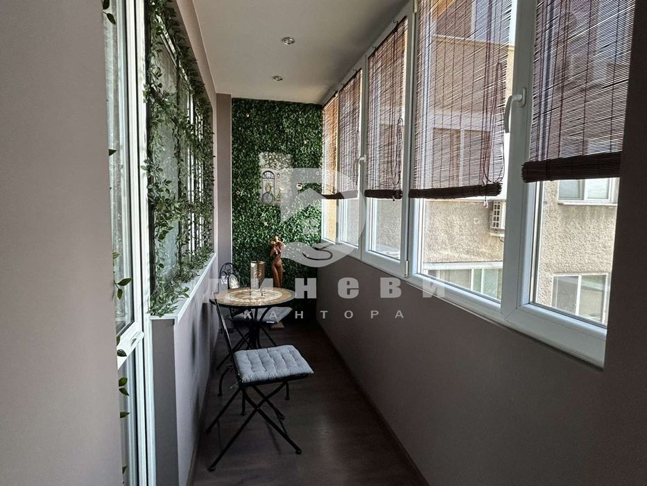 Продава се Четиристаен апартамент в Стара Загора, Център - 80 кв.м за 2225 €/кв.м - Снимка #4