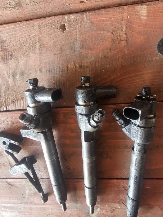 Injector Injectoare Mercedes Sprinter 2.2 CDI 2000 - 2006 Cod A6130700