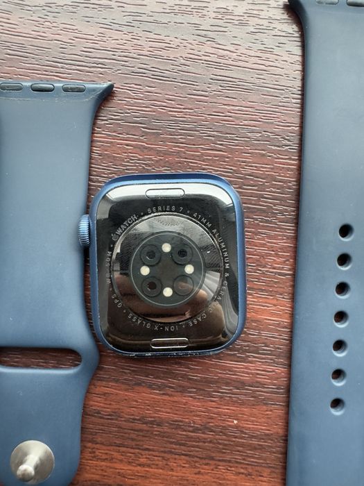 Продам Apple Watch7