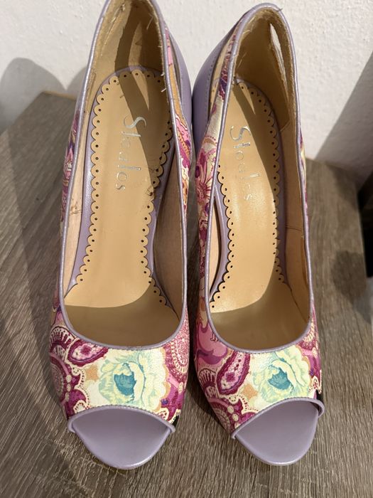 Крамюсивые  туфли