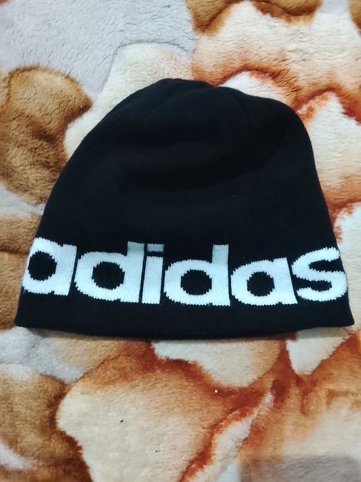 Шапка адидас хороший