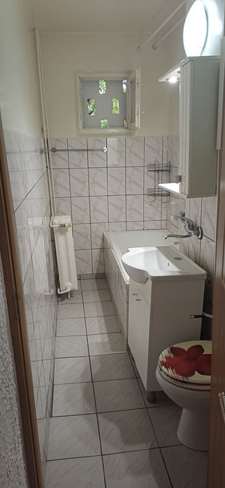 Închiriez apartament